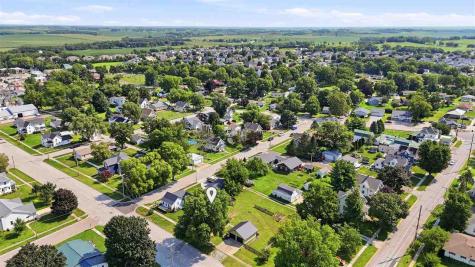 610 S Dubuque Street Solon IA 52333