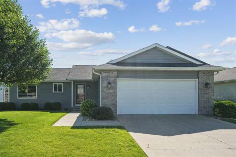 1007 Wolf Drive NW Cedar Rapids IA 52405