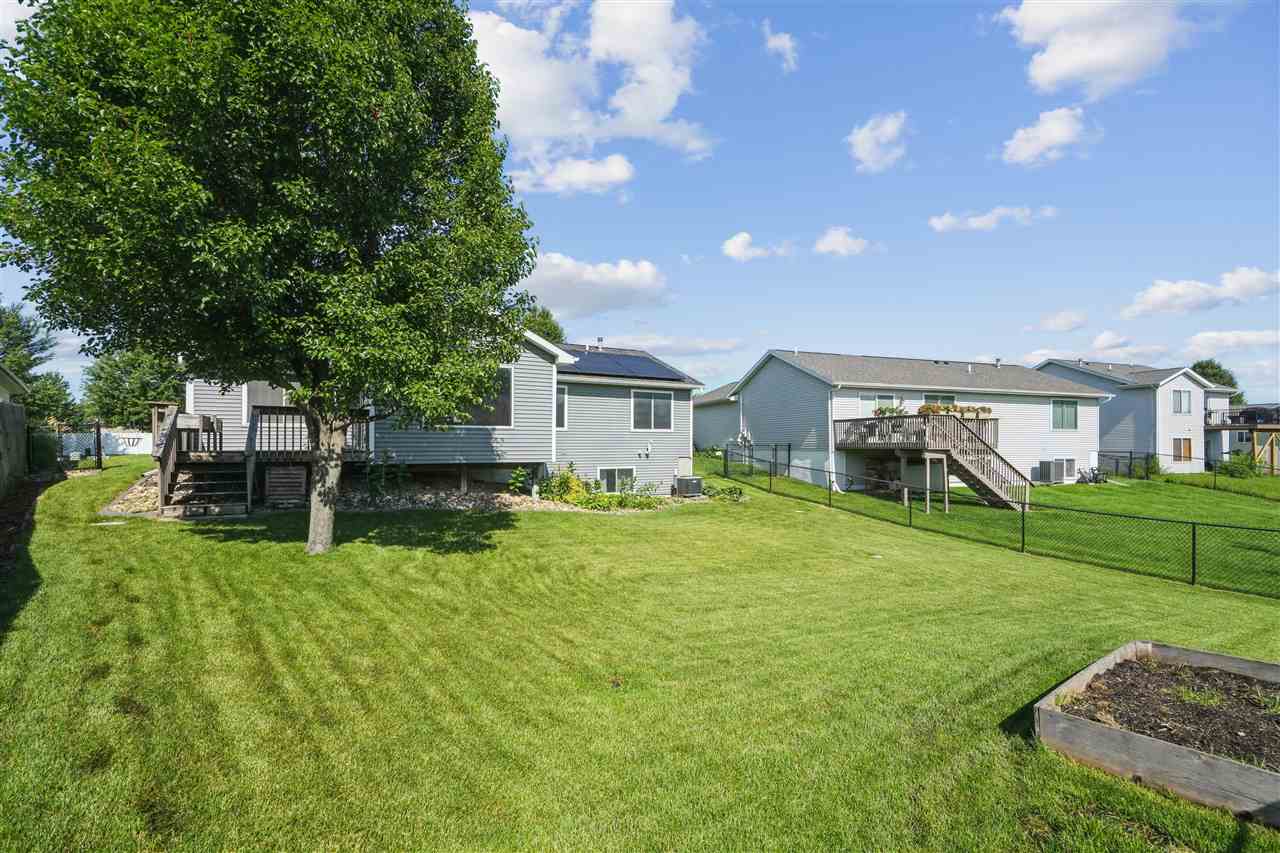 1007 Wolf Drive NW Cedar Rapids IA 52405