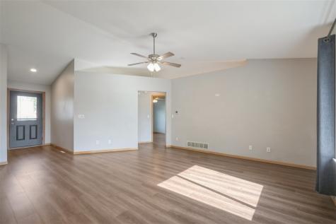 1007 Wolf Drive NW Cedar Rapids IA 52405