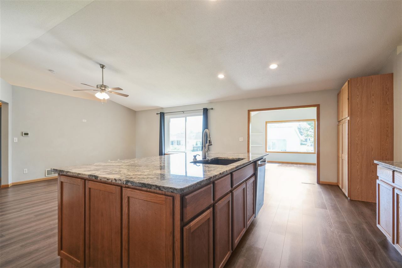 1007 Wolf Drive NW Cedar Rapids IA 52405