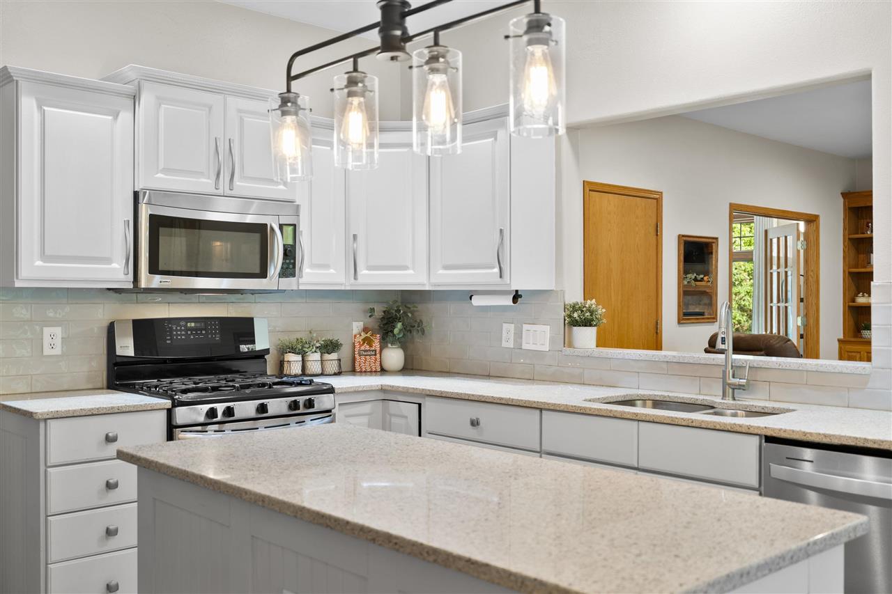 3256 Meadow Ridge Road NE Solon IA 52333
