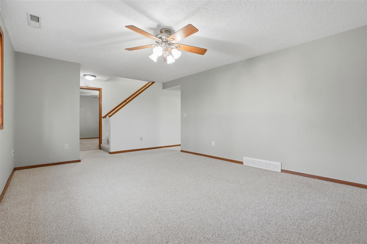 1003 Cambria Court Iowa City IA 52246