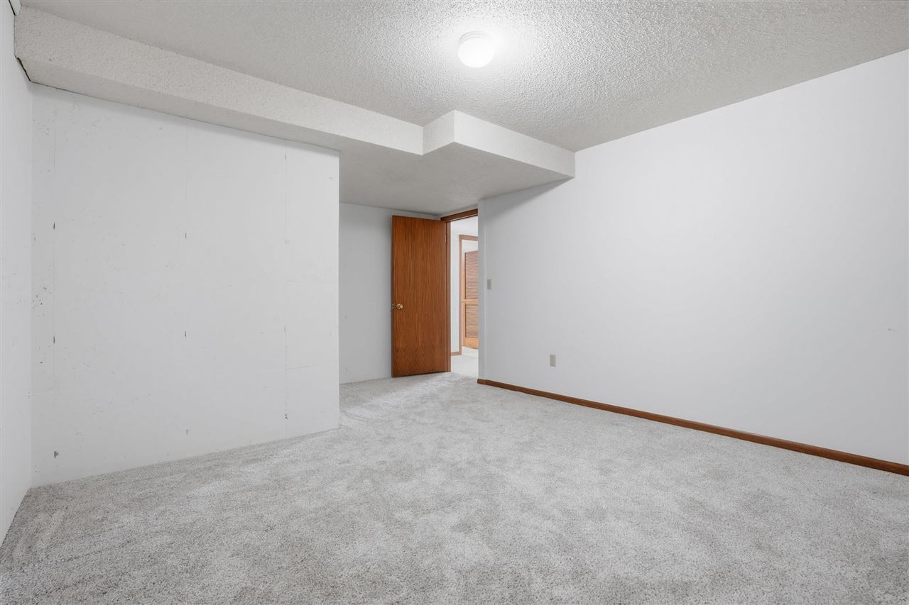 1003 Cambria Court Iowa City IA 52246