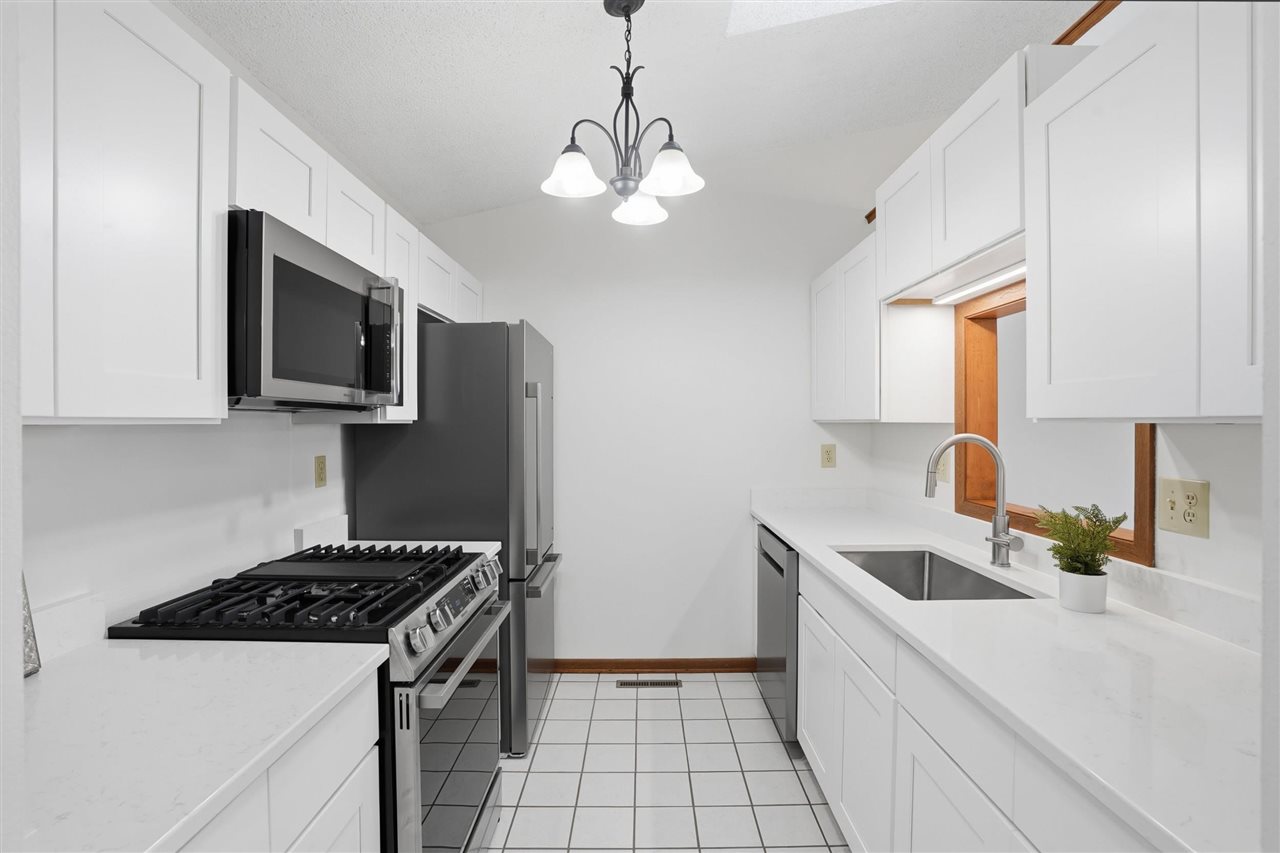 1003 Cambria Court Iowa City IA 52246