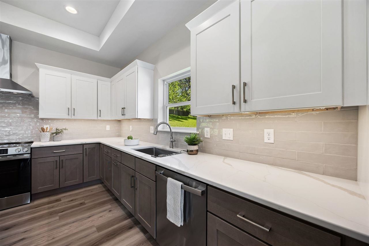 706 Silver Lane Iowa City IA 52245