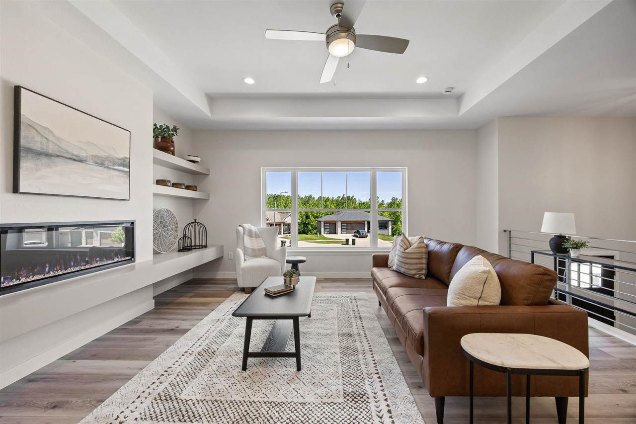 706 Silver Lane Iowa City IA 52245