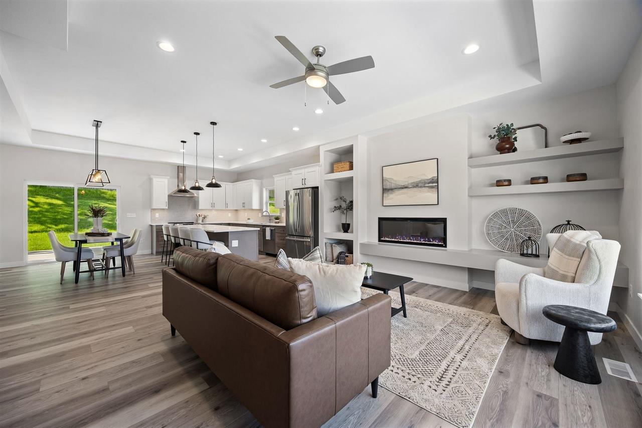 706 Silver Lane Iowa City IA 52245