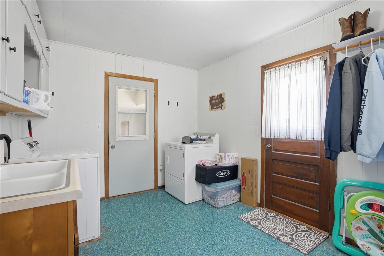 305 S Riggs Street Lone Tree IA 52755