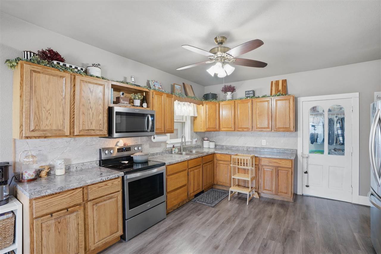 305 S Riggs Street Lone Tree IA 52755