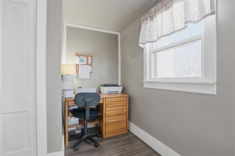 305 S Riggs Street Lone Tree IA 52755