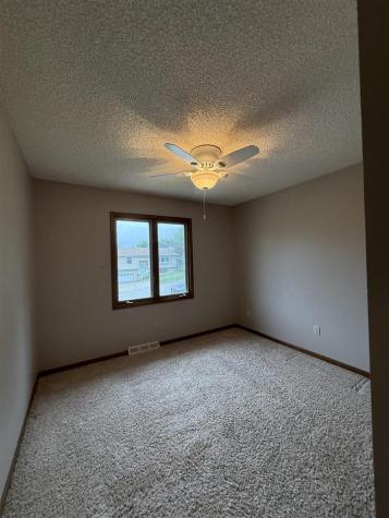 30 Denbigh Drive Iowa City IA 52246
