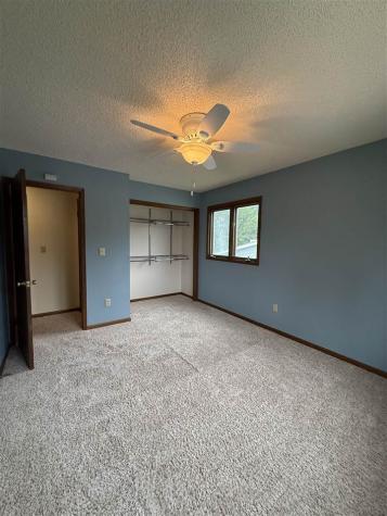 30 Denbigh Drive Iowa City IA 52246