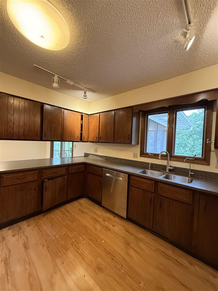 30 Denbigh Drive Iowa City IA 52246
