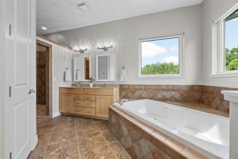1356 NE Lakewoods Court Swisher IA 52338