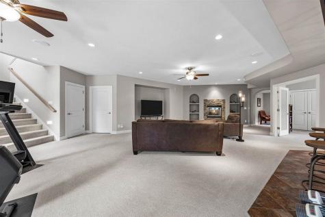 1356 NE Lakewoods Court Swisher IA 52338