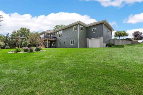 1356 NE Lakewoods Court Swisher IA 52338