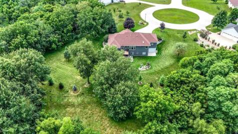 1356 NE Lakewoods Court Swisher IA 52338