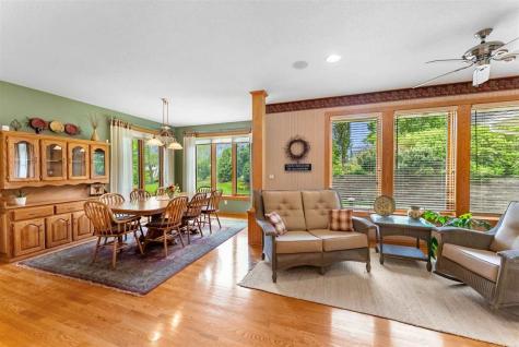1402 Ridgeview Court Washington IA 52353