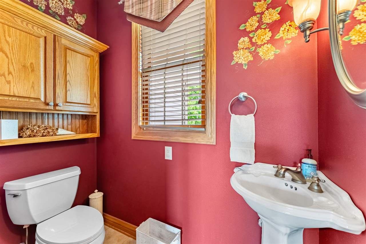 1402 Ridgeview Court Washington IA 52353