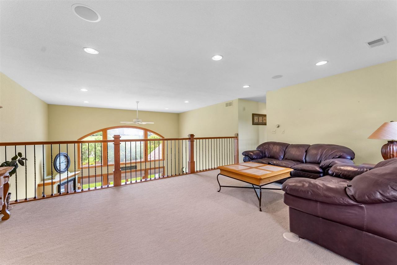 1402 Ridgeview Court Washington IA 52353