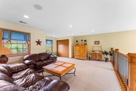 1402 Ridgeview Court Washington IA 52353