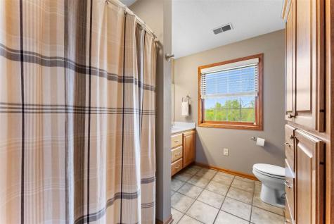 1402 Ridgeview Court Washington IA 52353