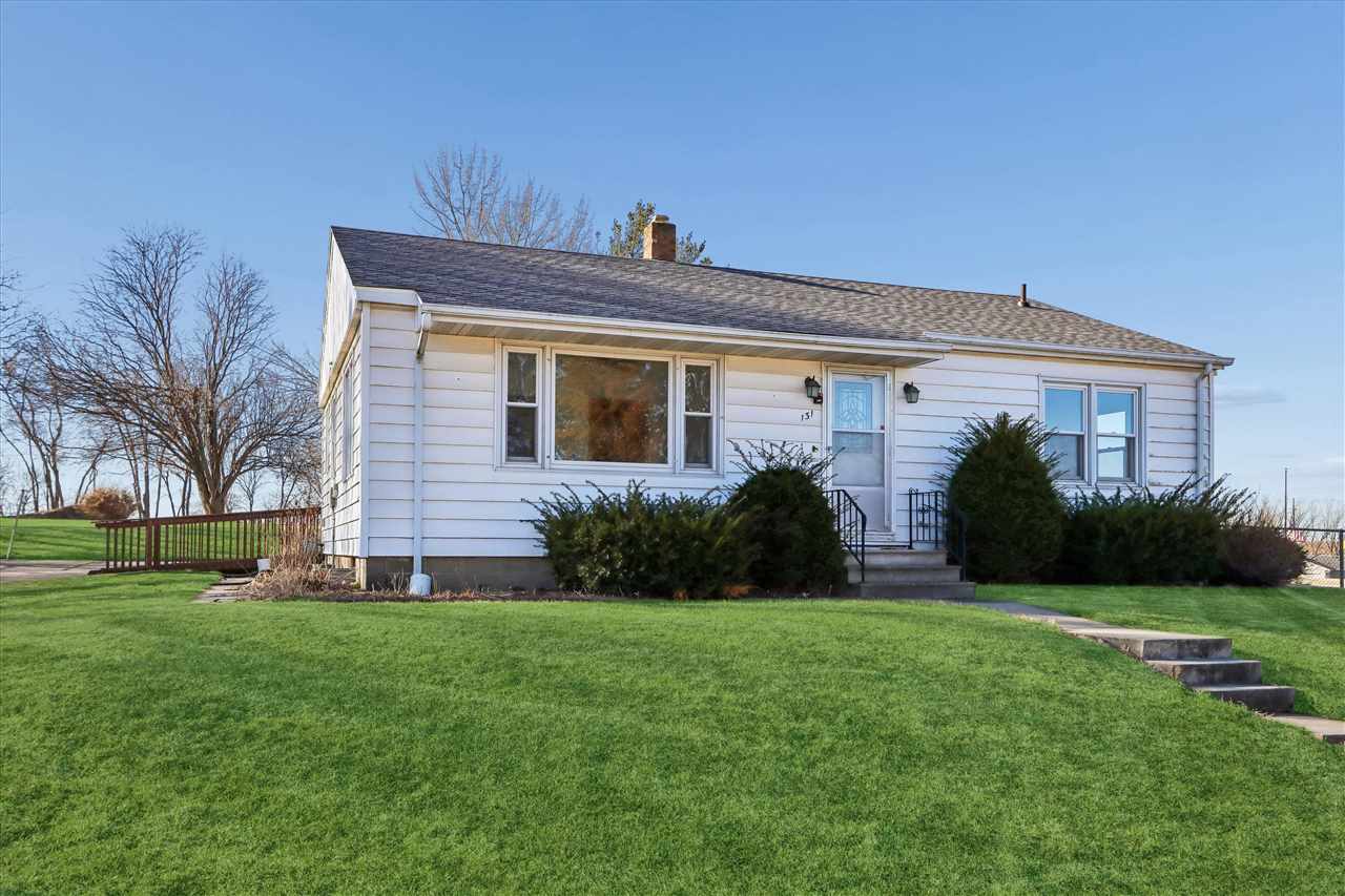 131 W 3rd Street Solon IA 52333