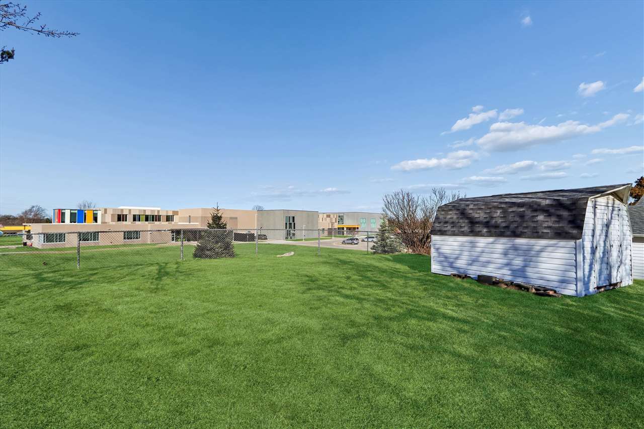 131 W 3rd Street Solon IA 52333