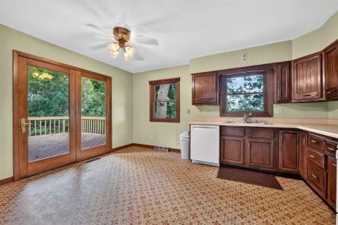 164 Hummingbird Lane Iowa City IA 52245