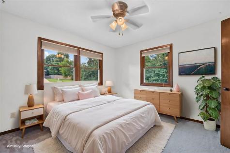 164 Hummingbird Lane Iowa City IA 52245
