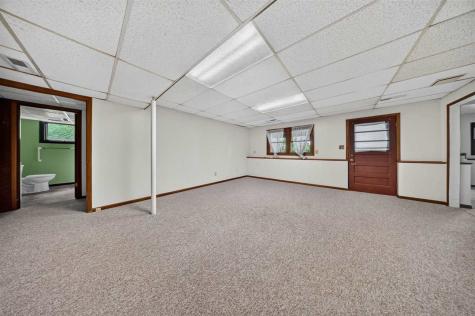 164 Hummingbird Lane Iowa City IA 52245