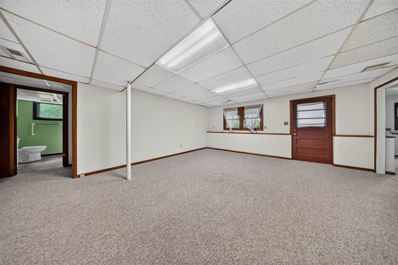 164 Hummingbird Lane Iowa City IA 52245