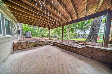 164 Hummingbird Lane Iowa City IA 52245