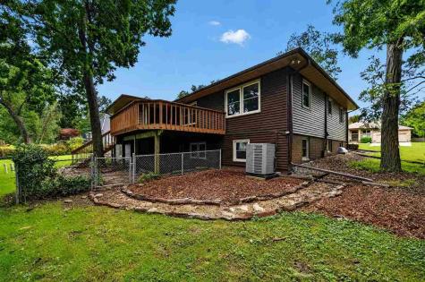 164 Hummingbird Lane Iowa City IA 52245