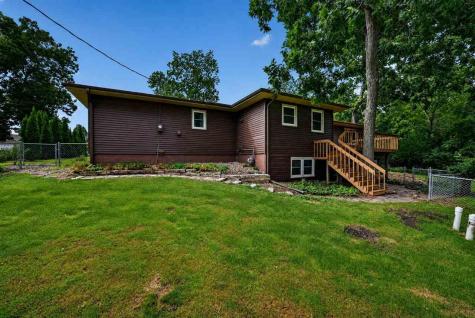 164 Hummingbird Lane Iowa City IA 52245