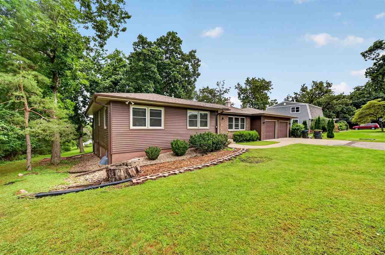 164 Hummingbird Lane Iowa City IA 52245