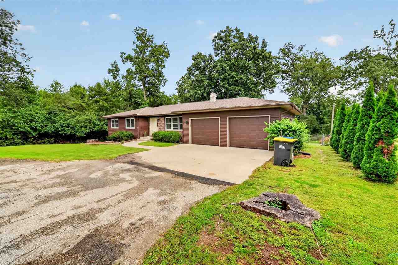 164 Hummingbird Lane Iowa City IA 52245
