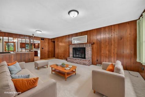 164 Hummingbird Lane Iowa City IA 52245