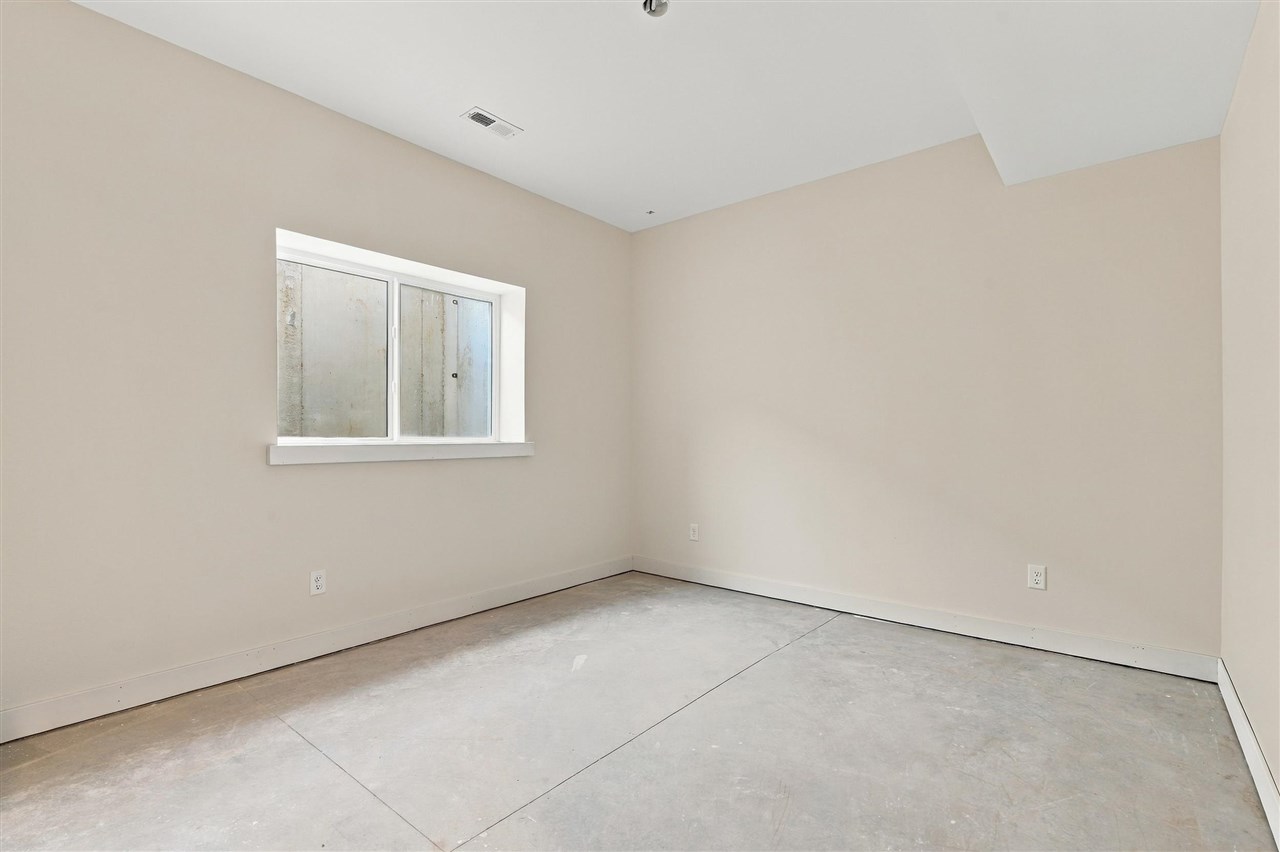 1401 Green Oak Pass Tiffin IA 52340