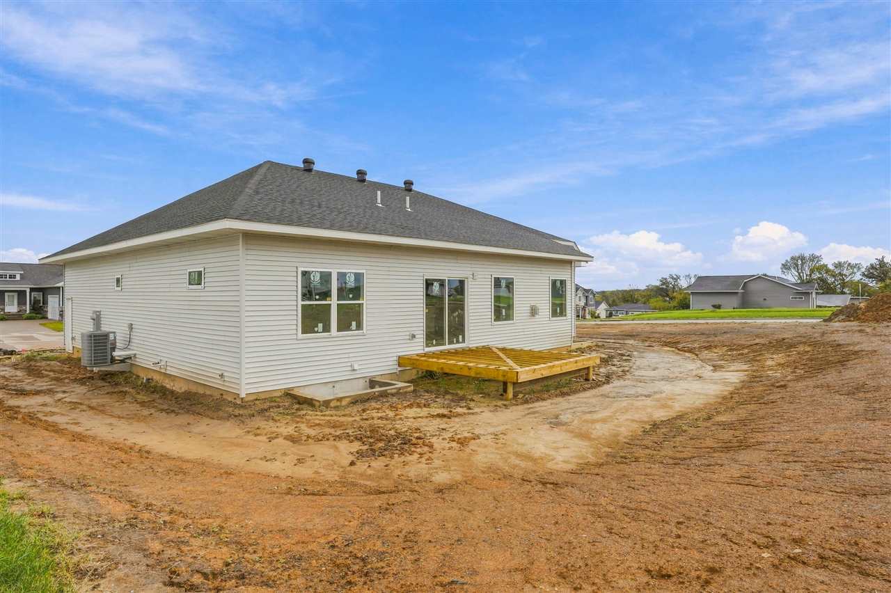1401 Green Oak Pass Tiffin IA 52340