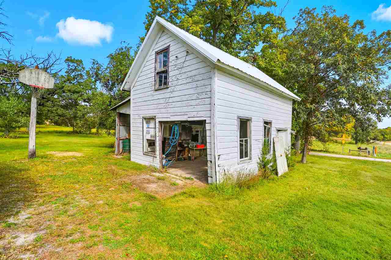 1232 540th Street SW Kalona IA 52247