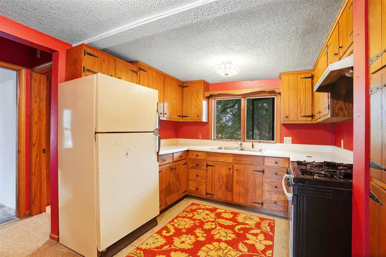 1232 540th Street SW Kalona IA 52247