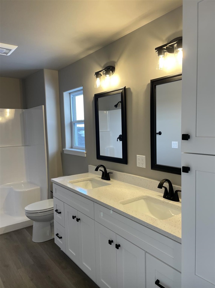 850 Armands Lane Tiffin IA 52340