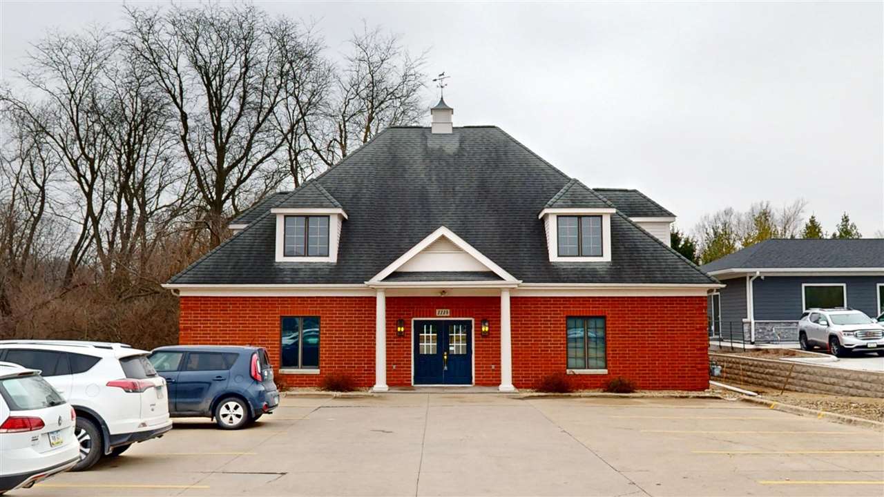 1114 N Dodge Street Iowa City IA 52245