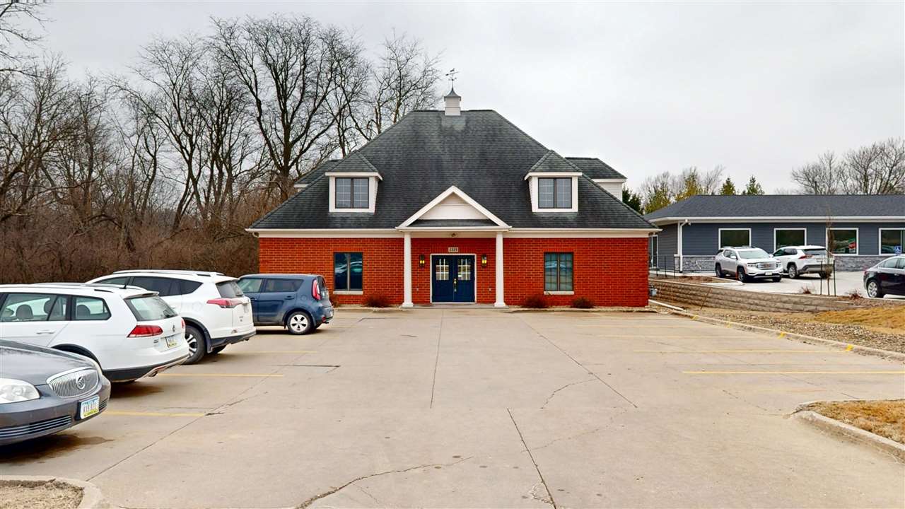 1114 N Dodge Street Iowa City IA 52245