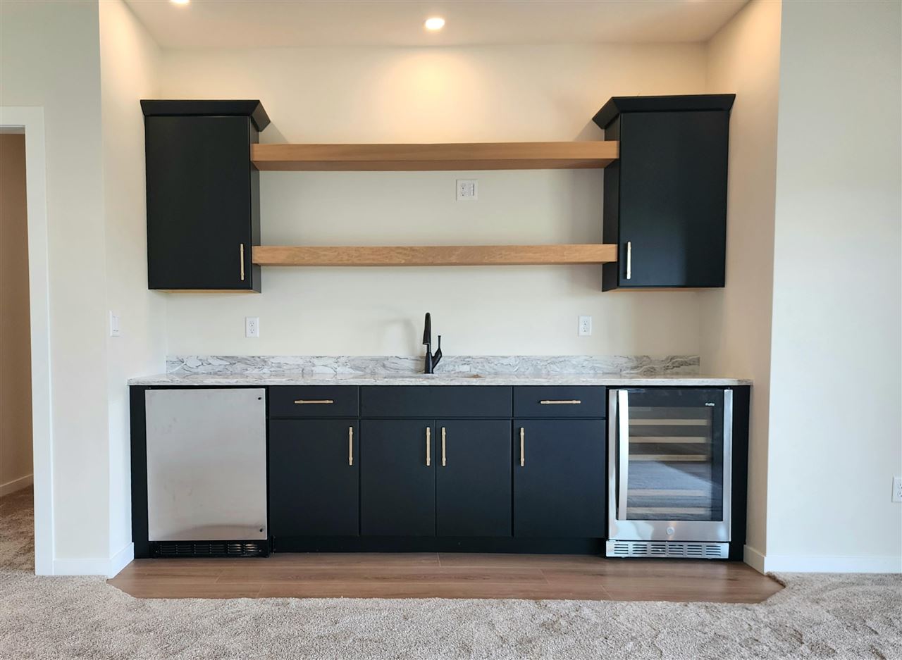 648 Rock Ridge Road Tiffin IA 52340