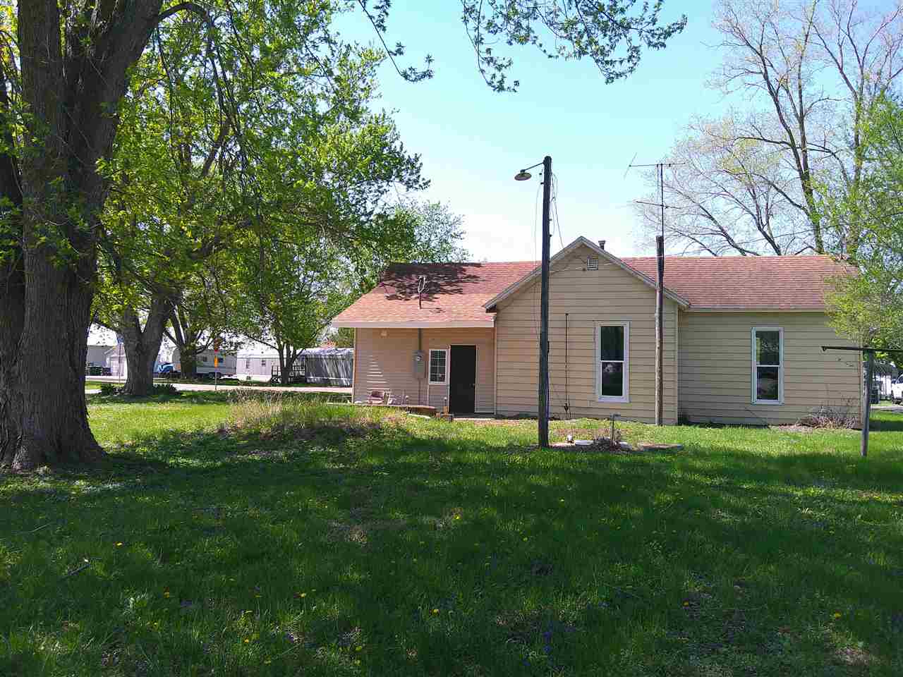 1102 4th Avenue Fredonia IA 52738