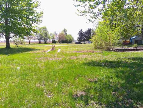 1102 4th Avenue Fredonia IA 52738