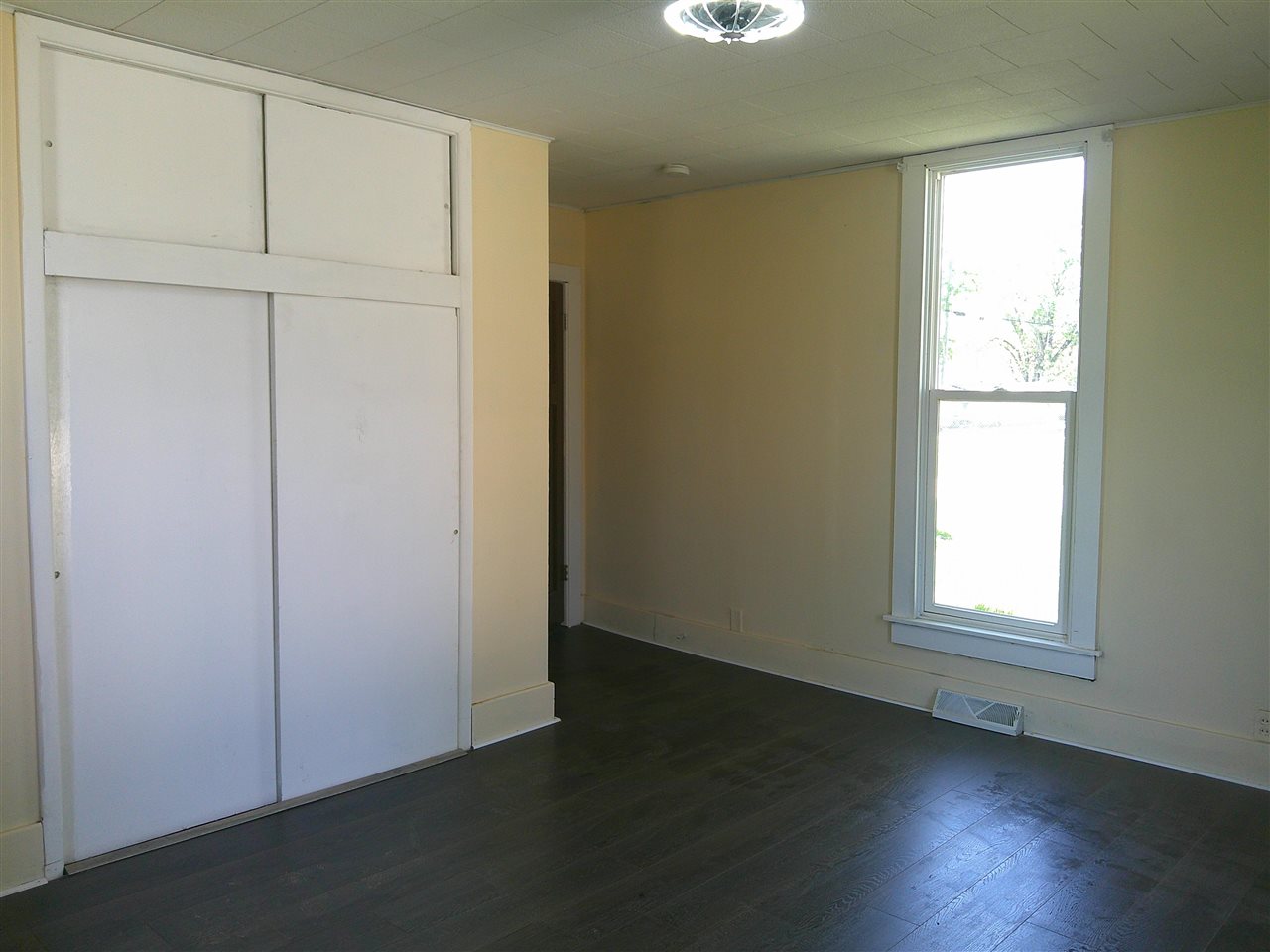 1102 4th Avenue Fredonia IA 52738